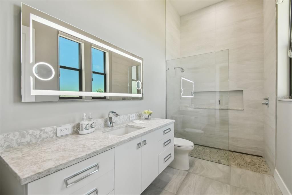 待售: $7,600,000 (4 贝兹, 4 浴室, 5523 平方英尺)