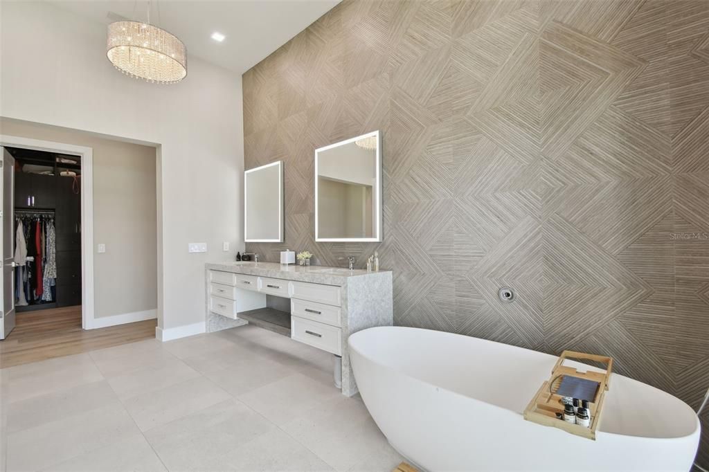 待售: $7,600,000 (4 贝兹, 4 浴室, 5523 平方英尺)