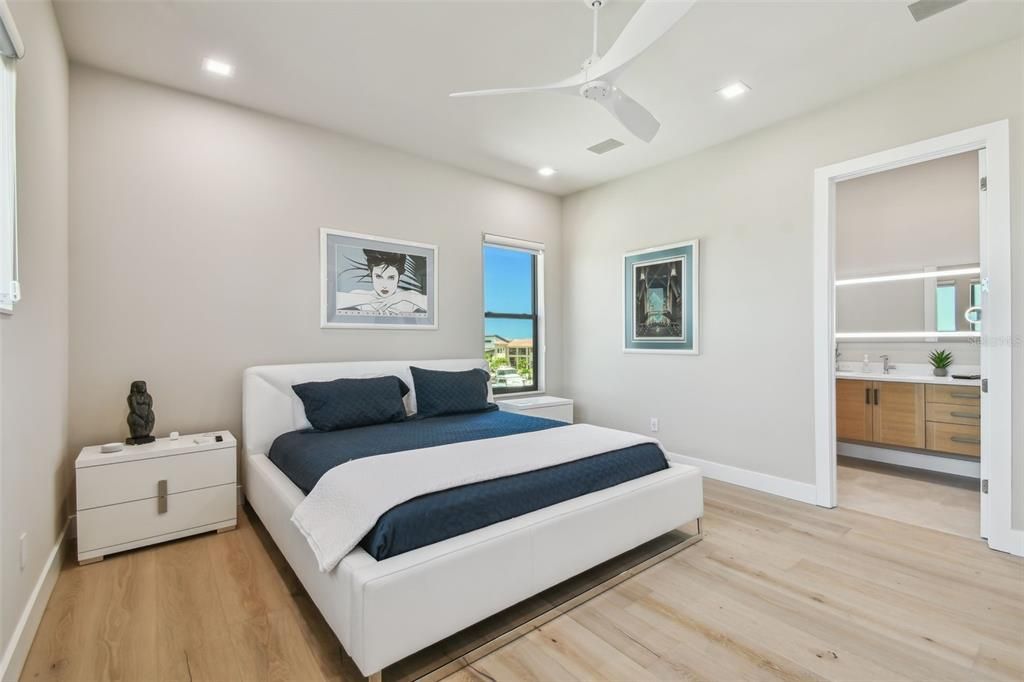 待售: $7,600,000 (4 贝兹, 4 浴室, 5523 平方英尺)