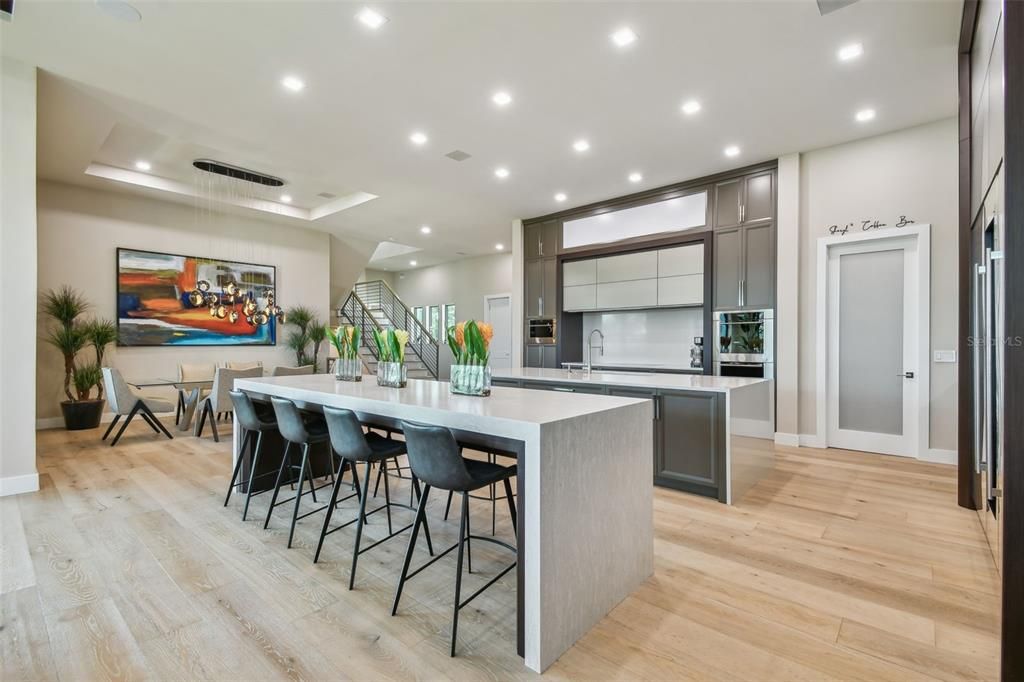 待售: $7,600,000 (4 贝兹, 4 浴室, 5523 平方英尺)