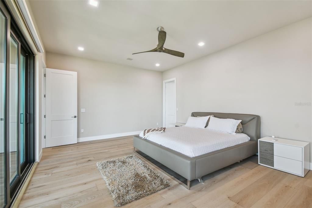 待售: $7,600,000 (4 贝兹, 4 浴室, 5523 平方英尺)