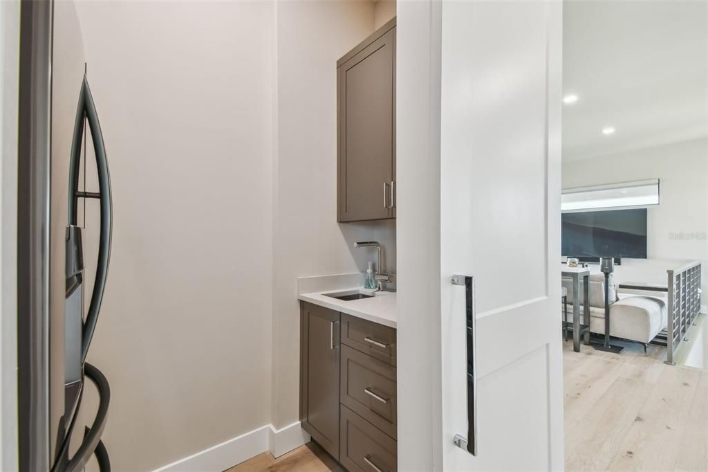 待售: $7,600,000 (4 贝兹, 4 浴室, 5523 平方英尺)