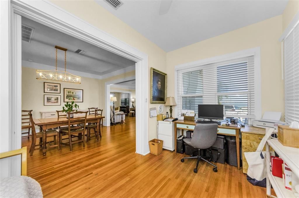 For Sale: $799,900 (2 beds, 2 baths, 1800 Square Feet)