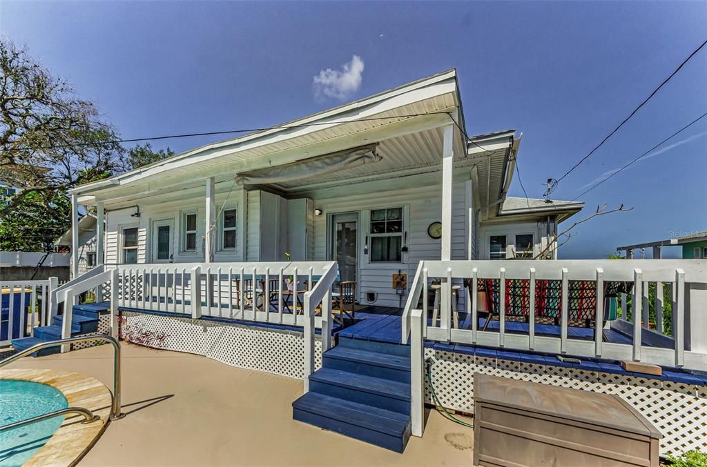 For Sale: $799,900 (2 beds, 2 baths, 1800 Square Feet)