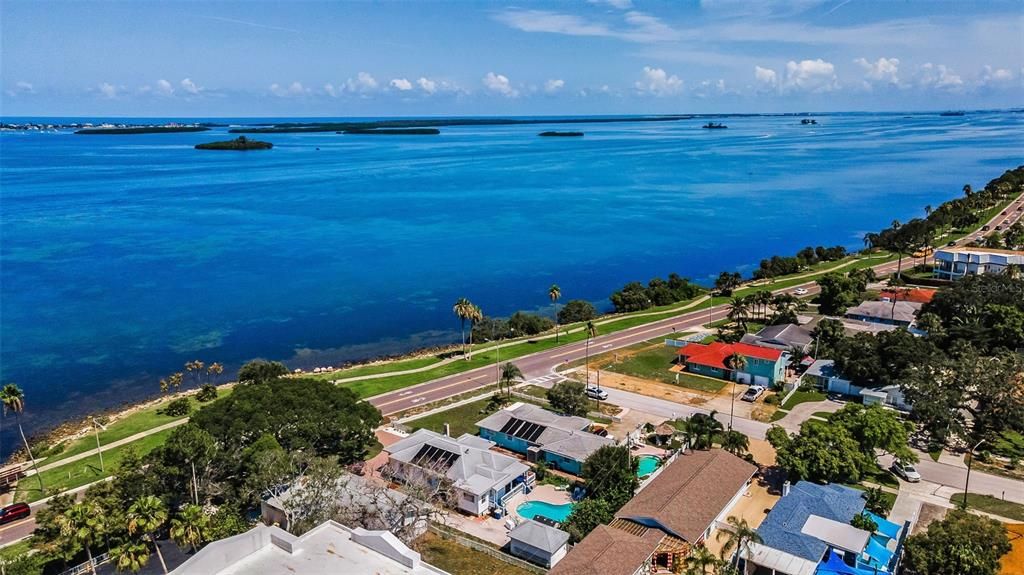 For Sale: $799,900 (2 beds, 2 baths, 1800 Square Feet)