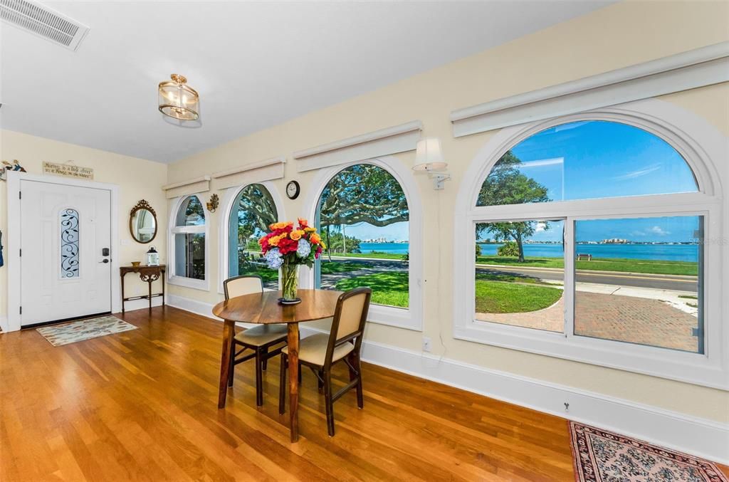 For Sale: $799,900 (2 beds, 2 baths, 1800 Square Feet)