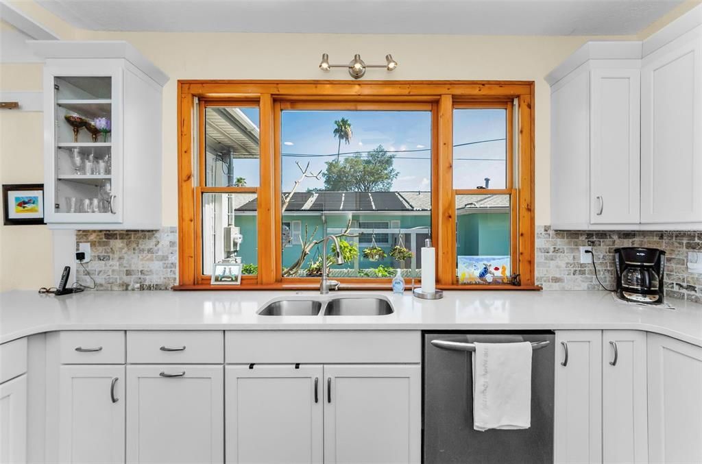 For Sale: $799,900 (2 beds, 2 baths, 1800 Square Feet)