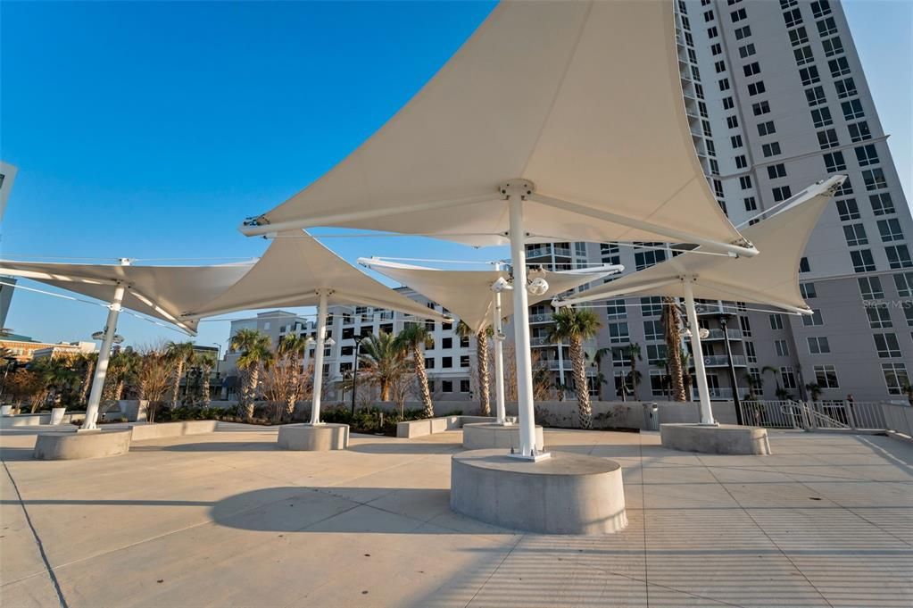 For Sale: $799,900 (2 beds, 2 baths, 1800 Square Feet)