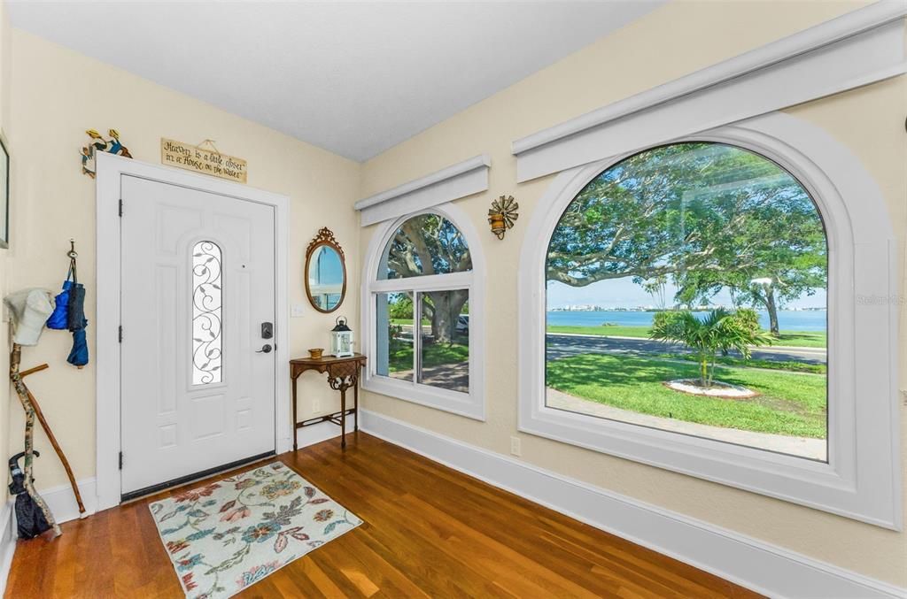 For Sale: $799,900 (2 beds, 2 baths, 1800 Square Feet)