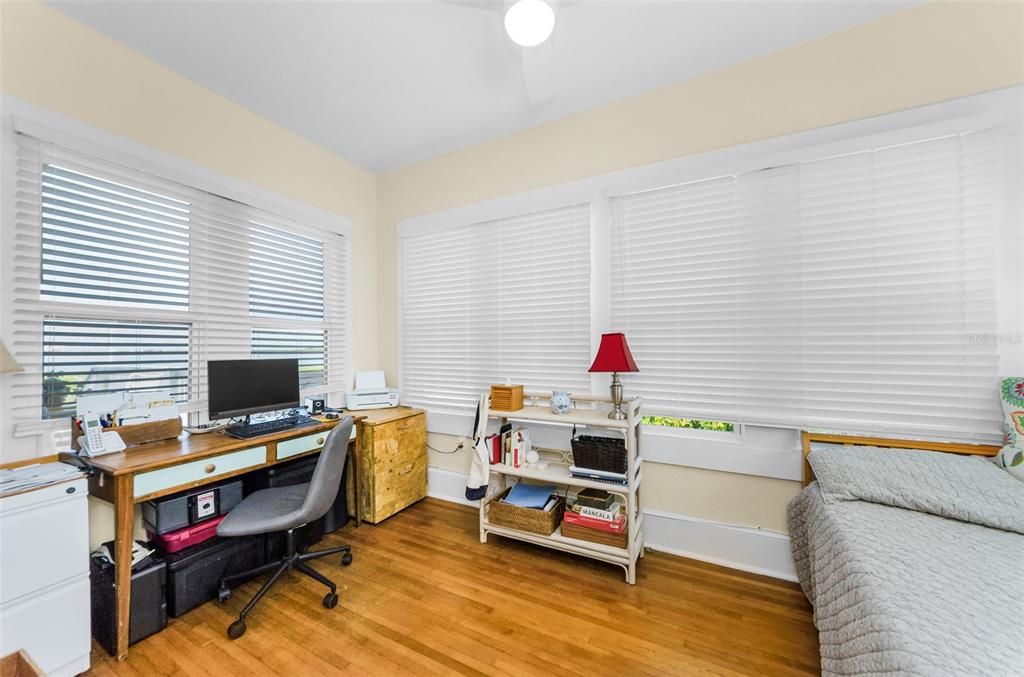 For Sale: $799,900 (2 beds, 2 baths, 1800 Square Feet)