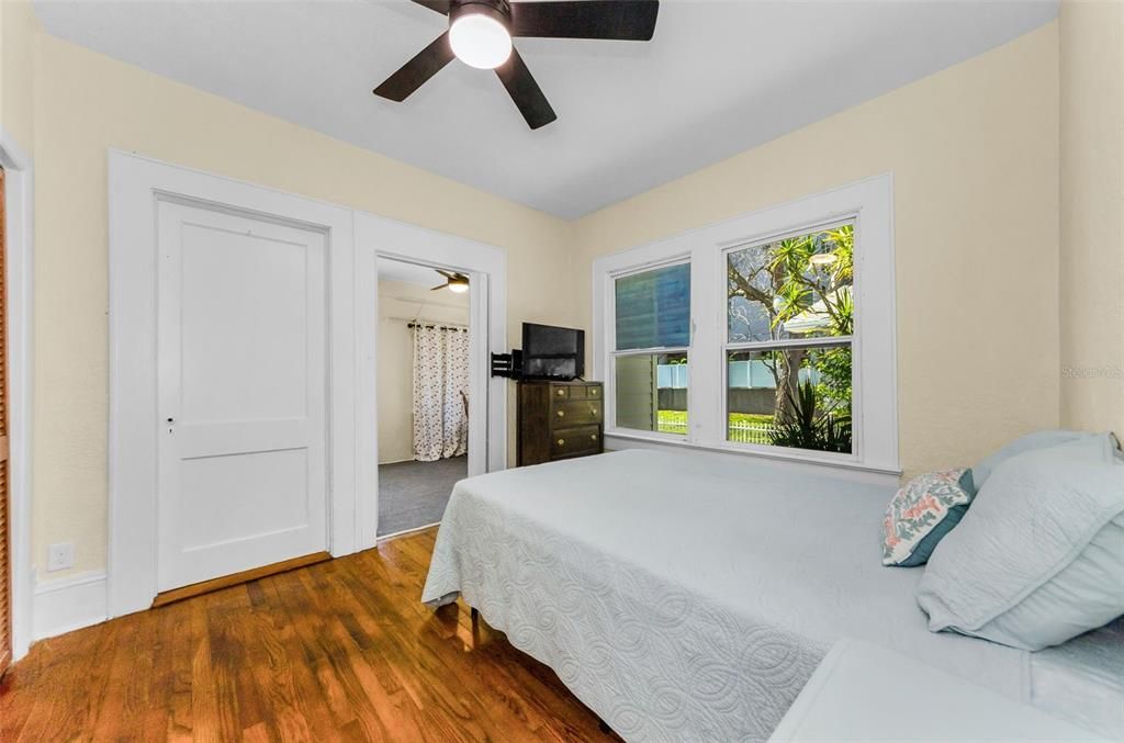 For Sale: $799,900 (2 beds, 2 baths, 1800 Square Feet)