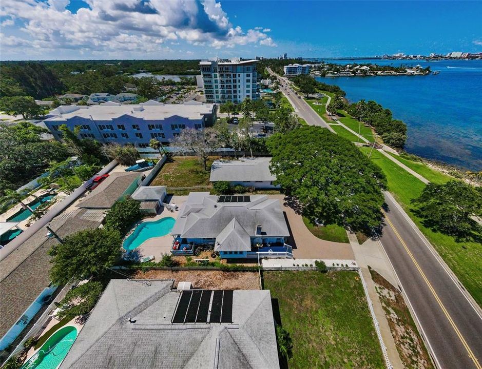 For Sale: $799,900 (2 beds, 2 baths, 1800 Square Feet)