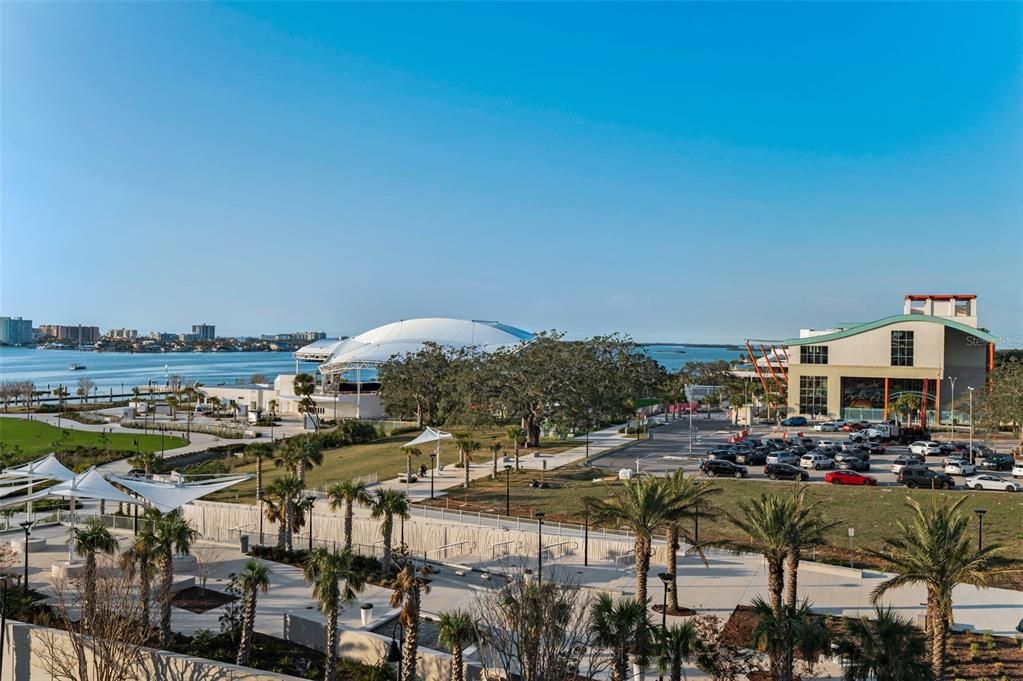 For Sale: $799,900 (2 beds, 2 baths, 1800 Square Feet)