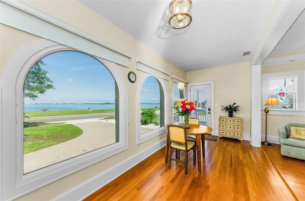 For Sale: $799,900 (2 beds, 2 baths, 1800 Square Feet)