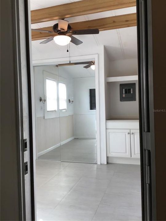 Activo con contrato: $95,400 (2 camas, 1 baños, 396 Pies cuadrados)