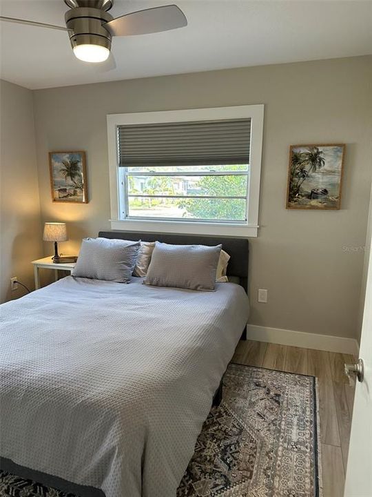 出租: $1,700 (2 贝兹, 1 浴室, 900 平方英尺)