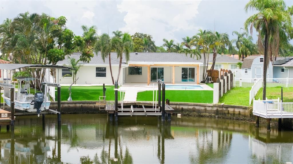 合同活跃: $1,248,000 (3 贝兹, 2 浴室, 1896 平方英尺)