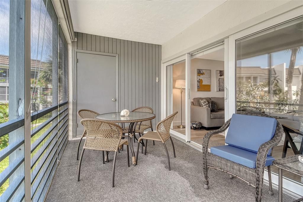 待售: $549,900 (2 贝兹, 2 浴室, 992 平方英尺)