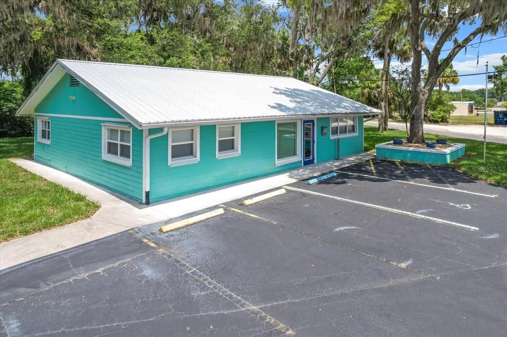 For Sale: $450,000 (0 beds, 0 baths, 1584 Square Feet)