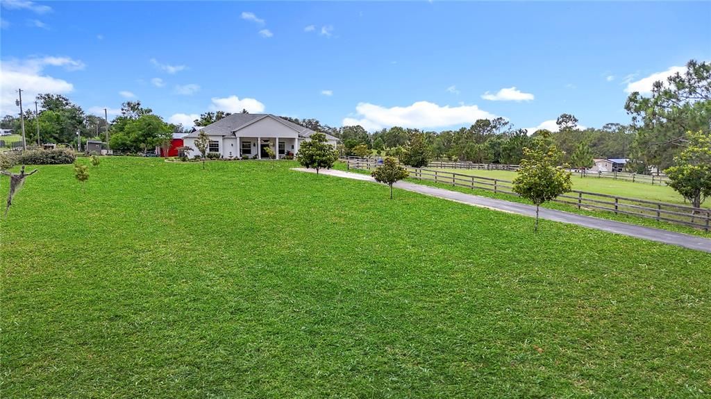 For Sale: $795,000 (3 beds, 3 baths, 3007 Square Feet)