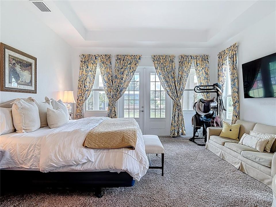 For Sale: $795,000 (3 beds, 3 baths, 3007 Square Feet)