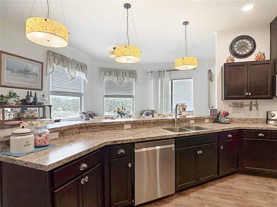 For Sale: $795,000 (3 beds, 3 baths, 3007 Square Feet)