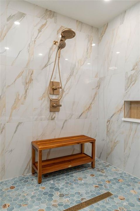 En Venta: $599,000 (3 camas, 3 baños, 2018 Pies cuadrados)