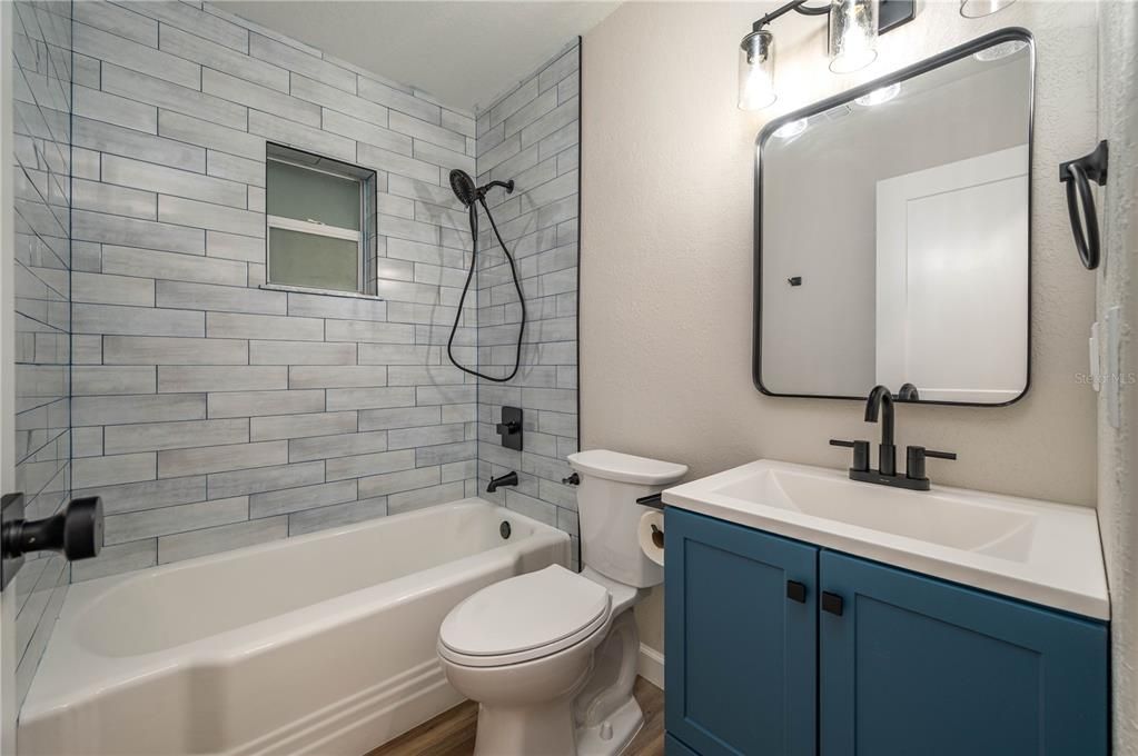 En Venta: $599,000 (3 camas, 3 baños, 2018 Pies cuadrados)