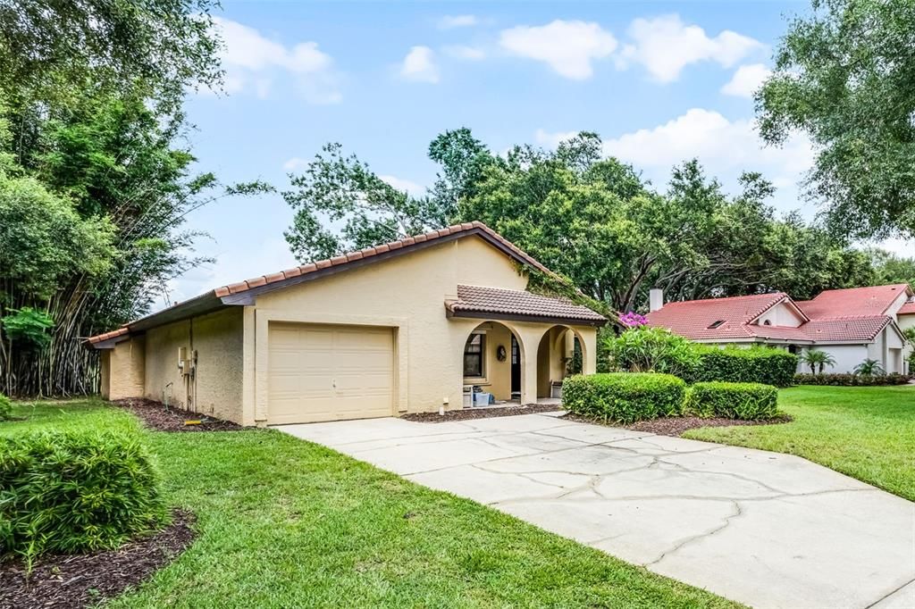 Active With Contract: $485,000 (2 beds, 2 baths, 1377 Square Feet)