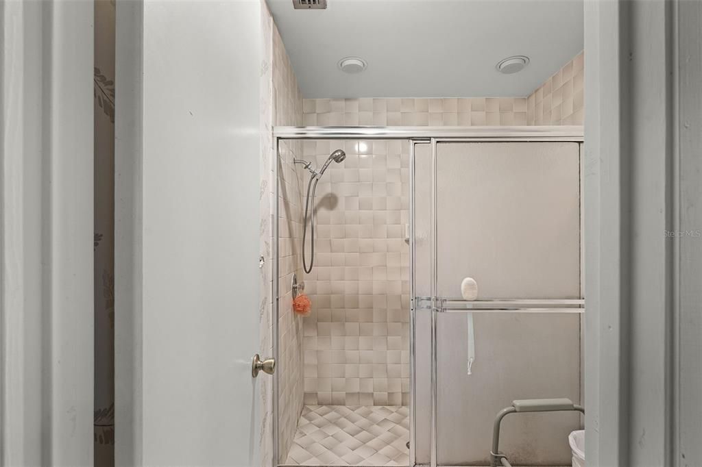 Active With Contract: $485,000 (2 beds, 2 baths, 1377 Square Feet)