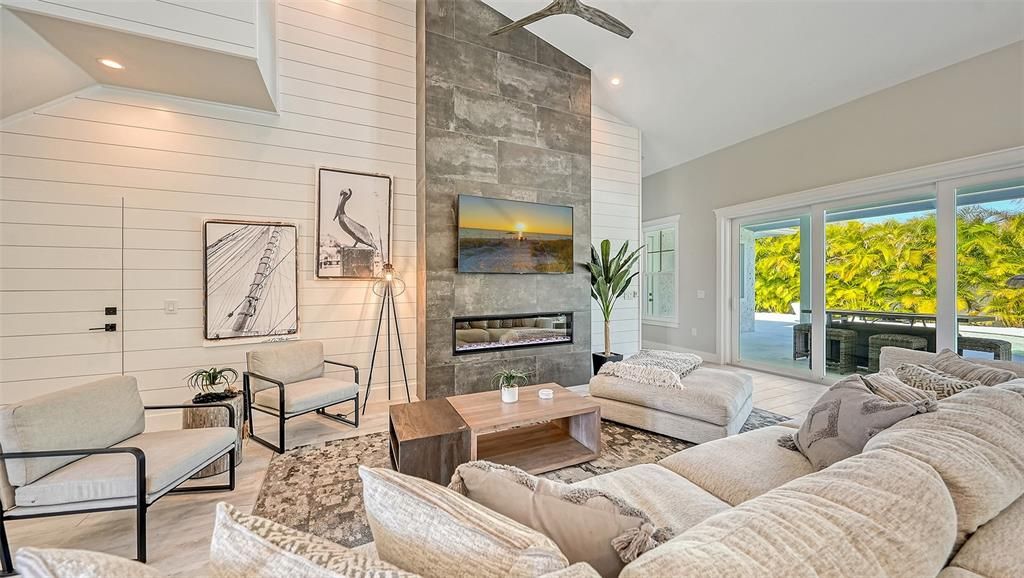 En Venta: $1,359,000 (4 camas, 4 baños, 2613 Pies cuadrados)