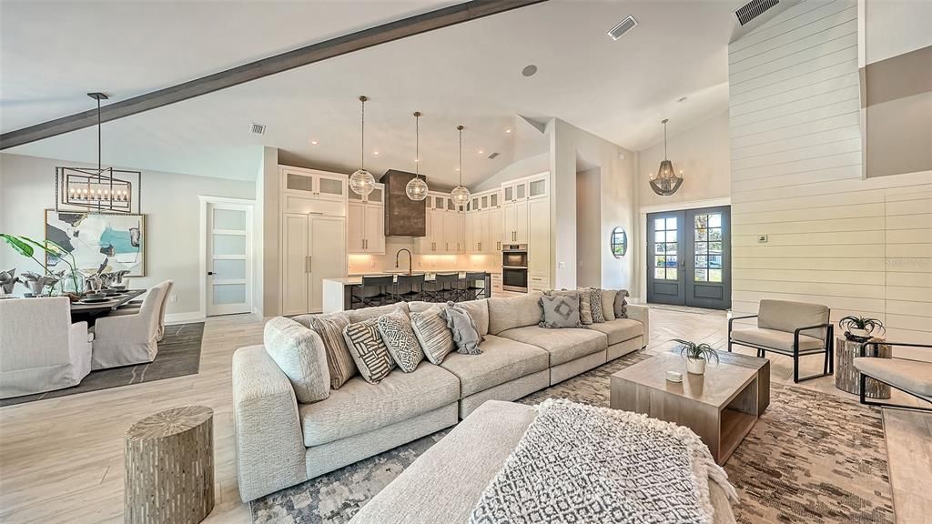 En Venta: $1,359,000 (4 camas, 4 baños, 2613 Pies cuadrados)