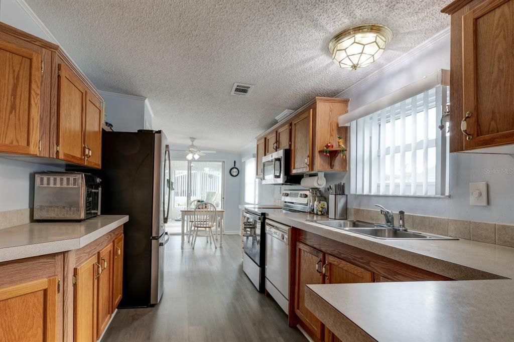 待售: $225,000 (3 贝兹, 2 浴室, 1566 平方英尺)