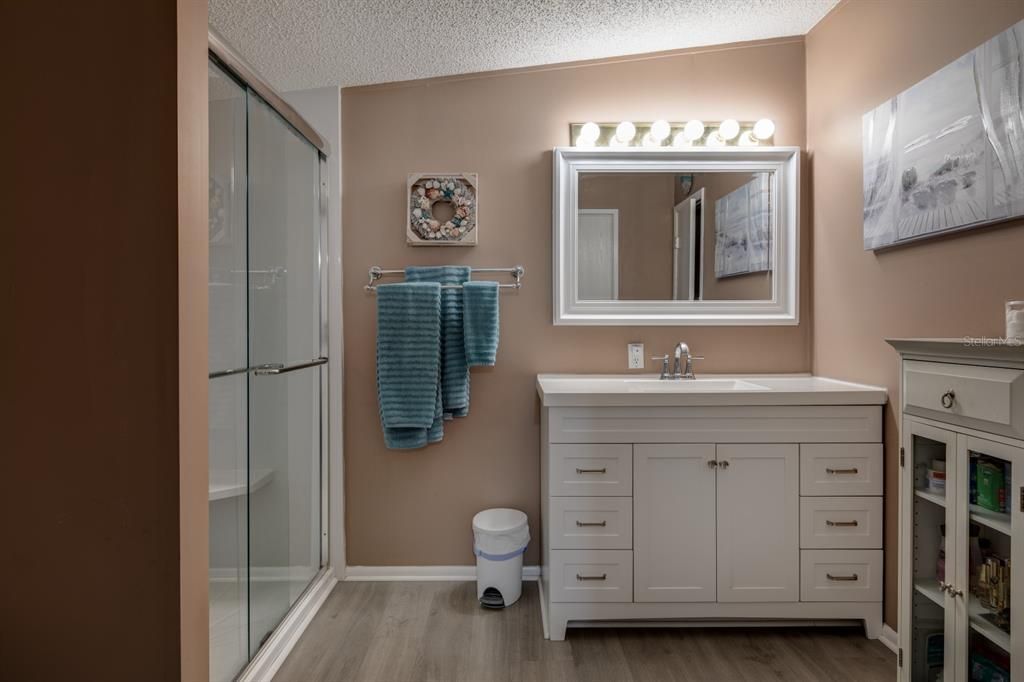 待售: $225,000 (3 贝兹, 2 浴室, 1566 平方英尺)