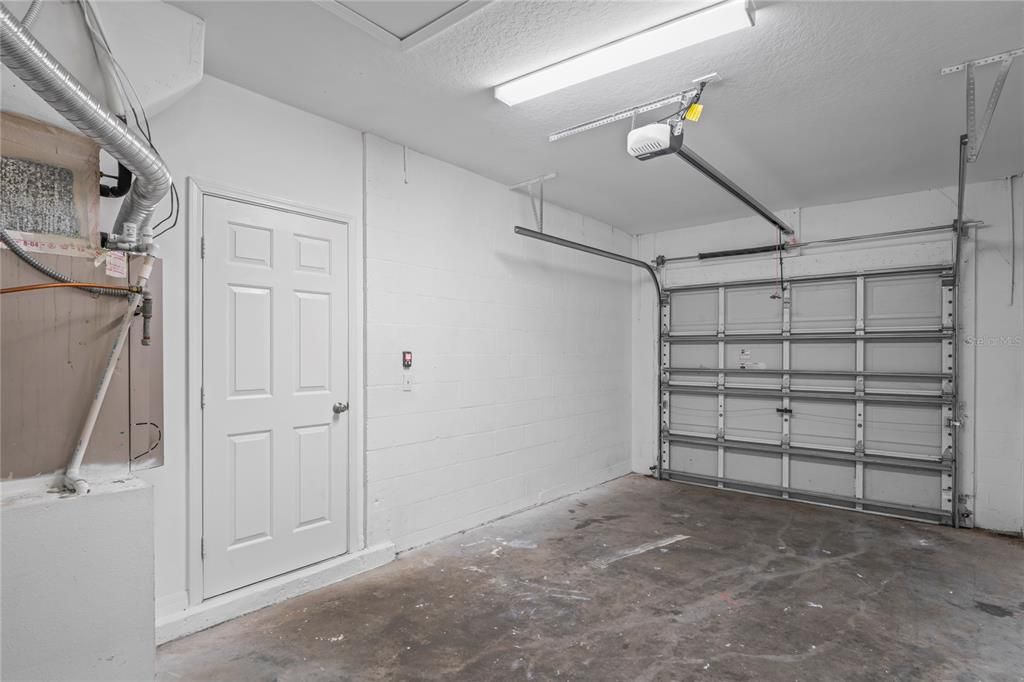 合同活跃: $285,500 (3 贝兹, 2 浴室, 1182 平方英尺)