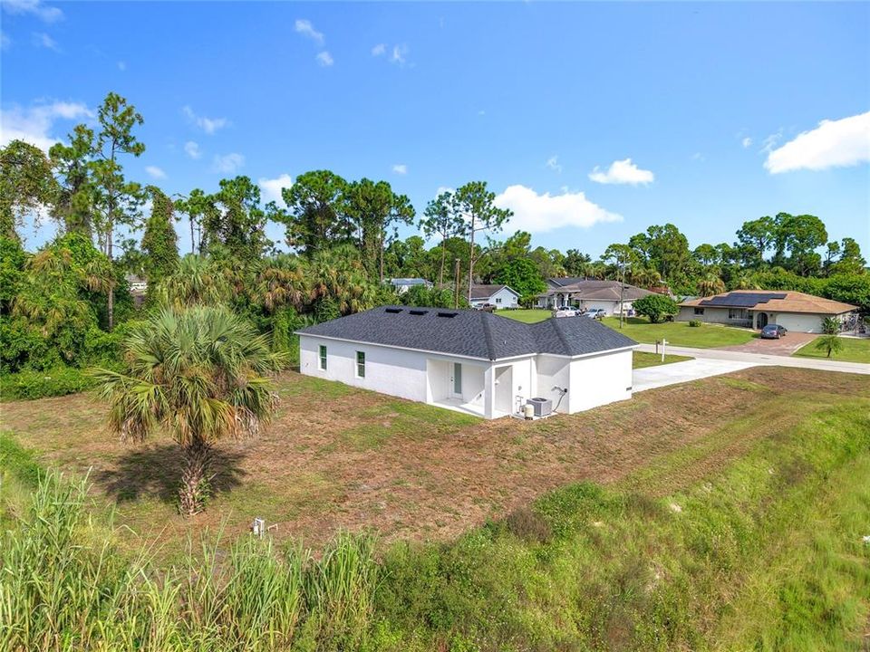 Activo con contrato: $279,900 (3 camas, 2 baños, 1146 Pies cuadrados)