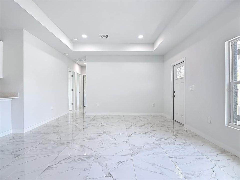 Activo con contrato: $279,900 (3 camas, 2 baños, 1146 Pies cuadrados)