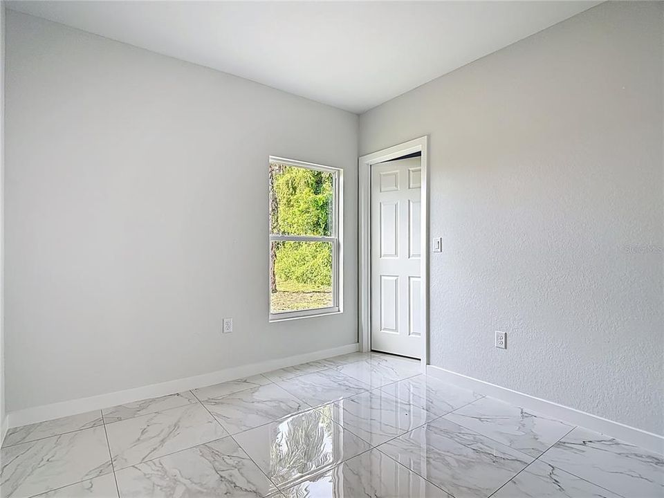 Activo con contrato: $279,900 (3 camas, 2 baños, 1146 Pies cuadrados)