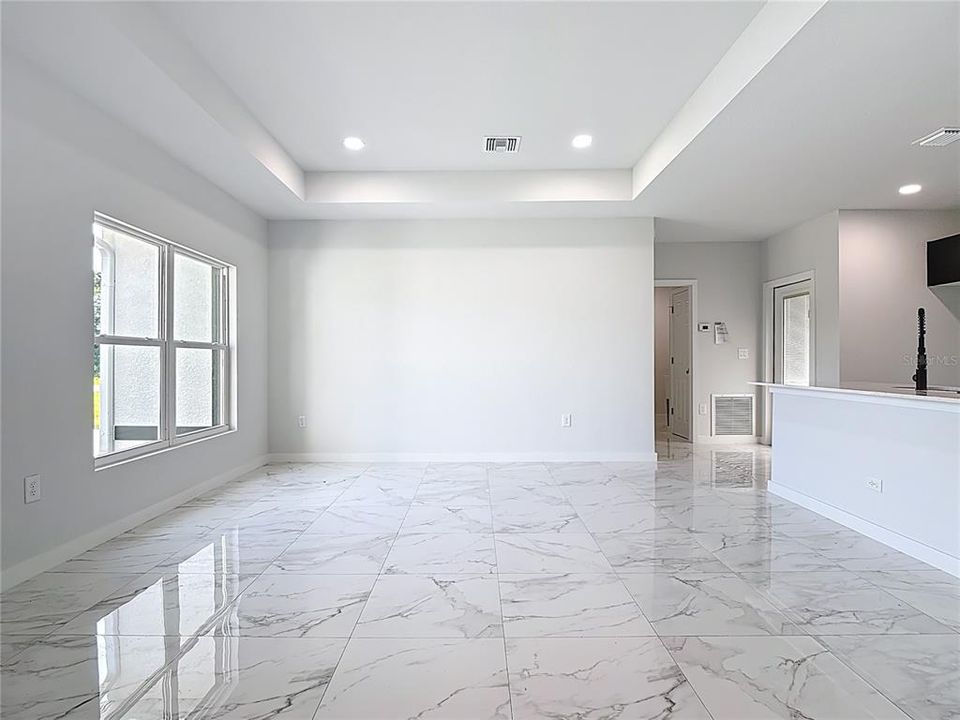 Activo con contrato: $279,900 (3 camas, 2 baños, 1146 Pies cuadrados)