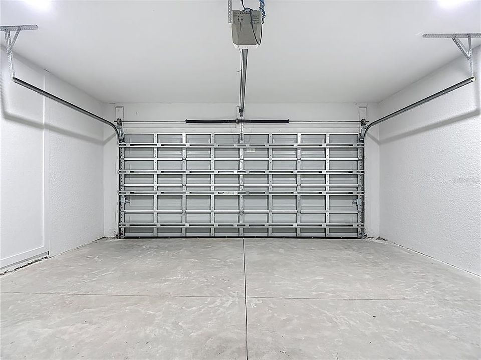 Activo con contrato: $279,900 (3 camas, 2 baños, 1146 Pies cuadrados)