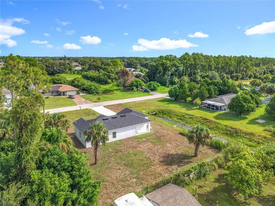 Activo con contrato: $279,900 (3 camas, 2 baños, 1146 Pies cuadrados)