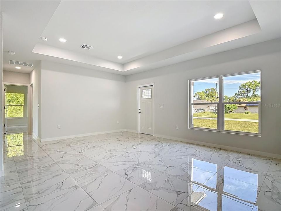 Activo con contrato: $279,900 (3 camas, 2 baños, 1146 Pies cuadrados)