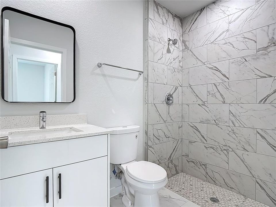 Activo con contrato: $279,900 (3 camas, 2 baños, 1146 Pies cuadrados)