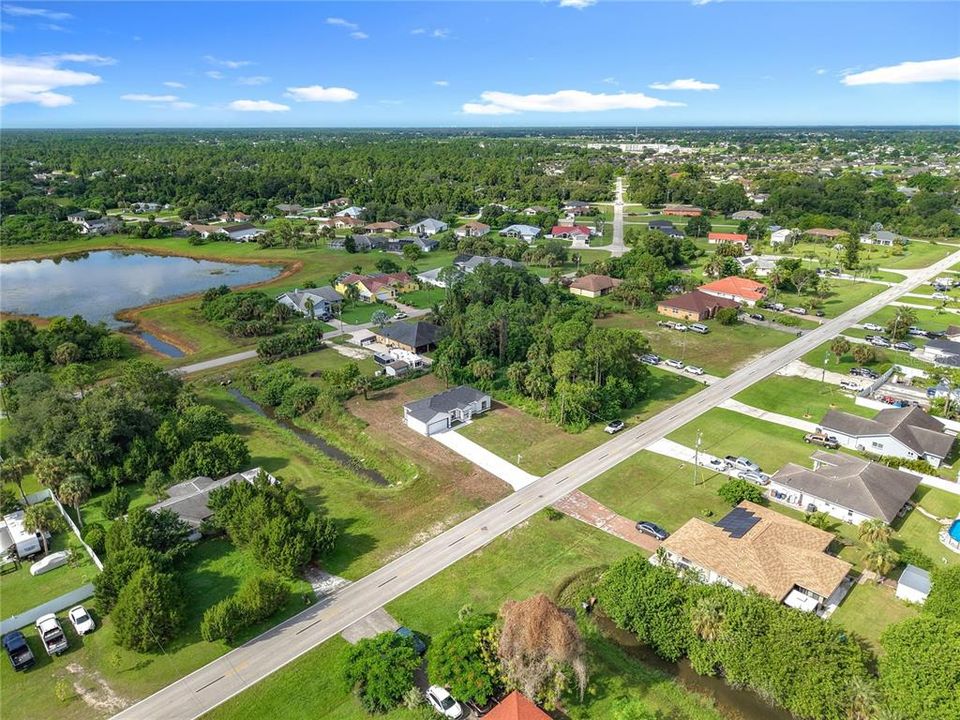 Activo con contrato: $279,900 (3 camas, 2 baños, 1146 Pies cuadrados)