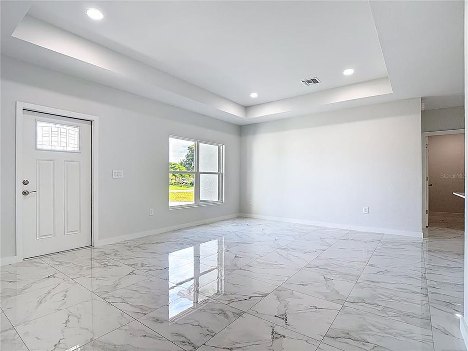 Activo con contrato: $279,900 (3 camas, 2 baños, 1146 Pies cuadrados)