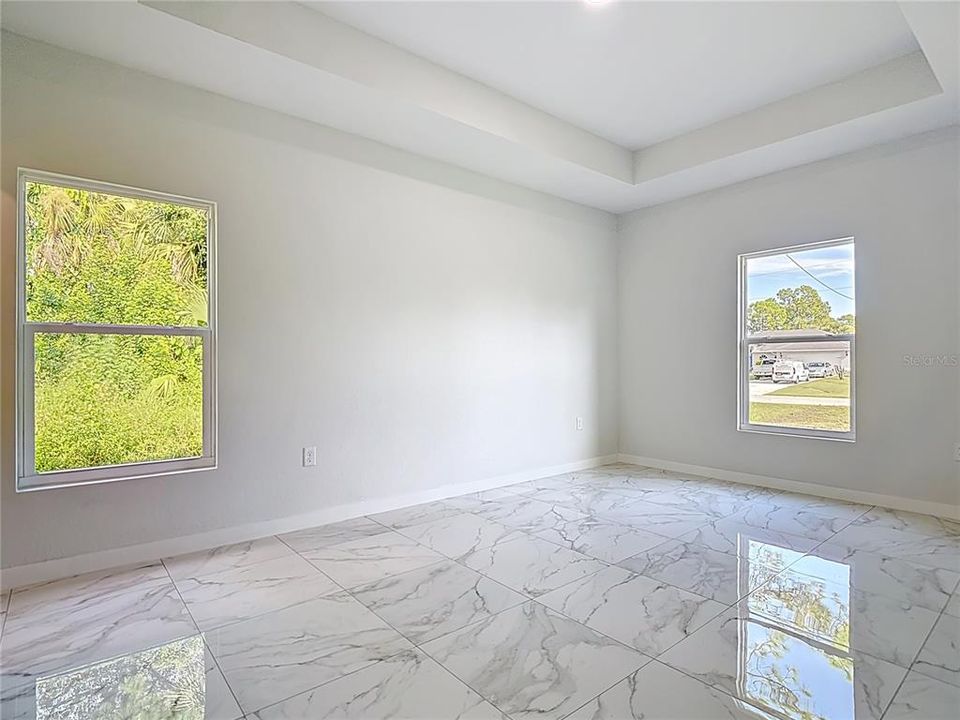 Activo con contrato: $279,900 (3 camas, 2 baños, 1146 Pies cuadrados)