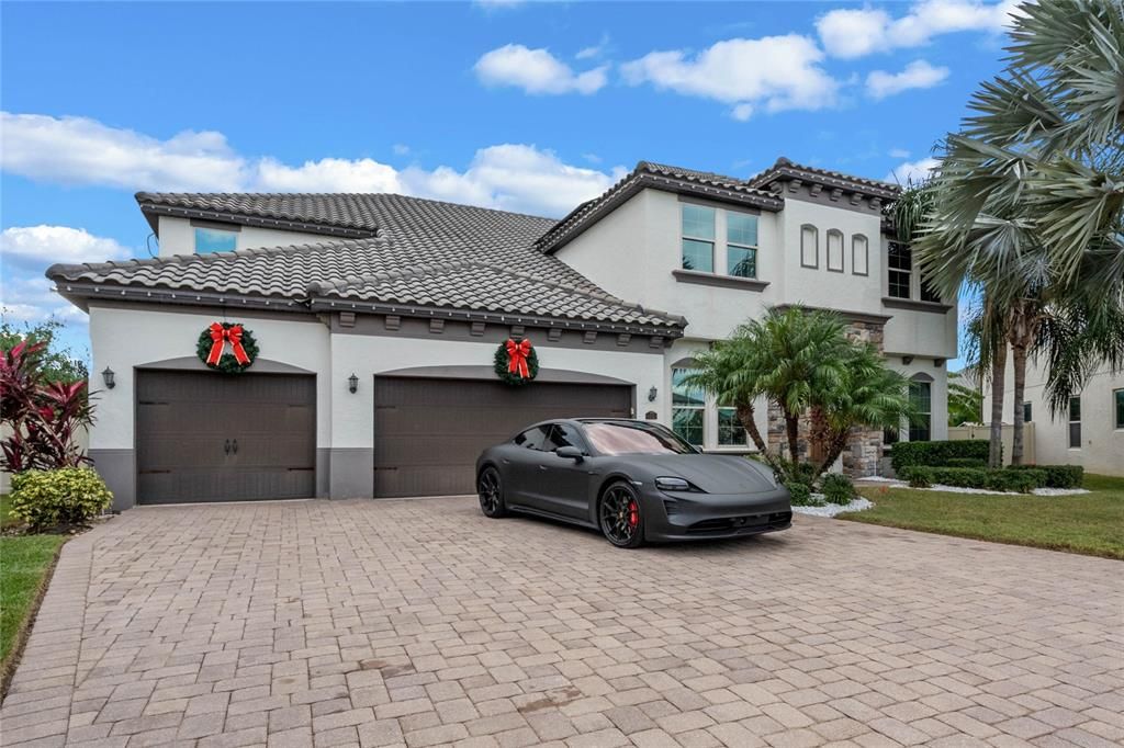Recently Sold: $1,800,000 (6 beds, 5 baths, 5337 Square Feet)
