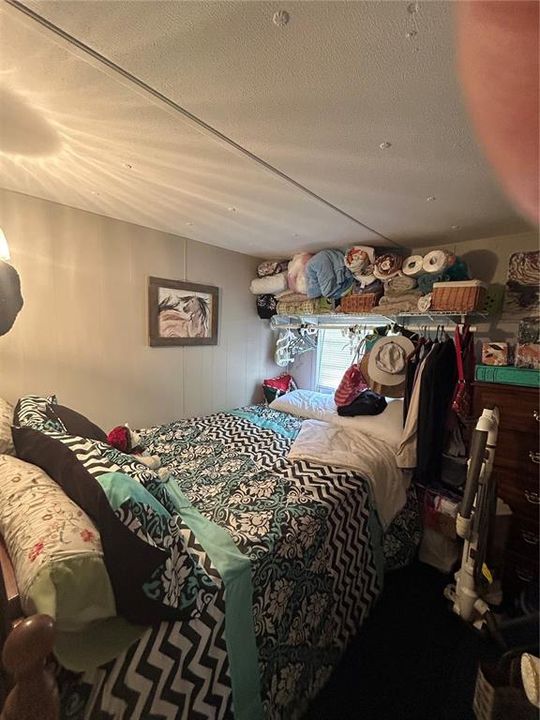 For Sale: $119,900 (1 beds, 1 baths, 672 Square Feet)