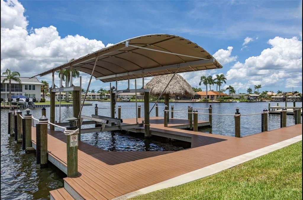 En Venta: $2,450,000 (4 camas, 4 baños, 3651 Pies cuadrados)