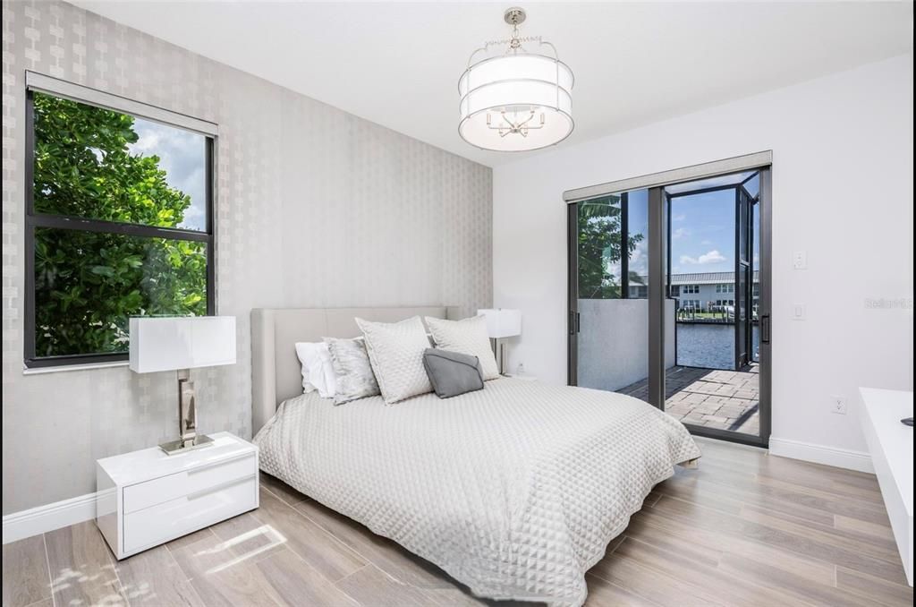 En Venta: $2,450,000 (4 camas, 4 baños, 3651 Pies cuadrados)